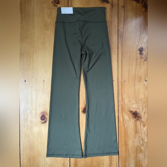 NWT American Eagle everything flare leggings size medium - Picture 7 of 8